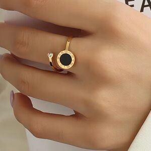 Gold Open Circle Black Accent Ring - Elegant Women's Jewelry